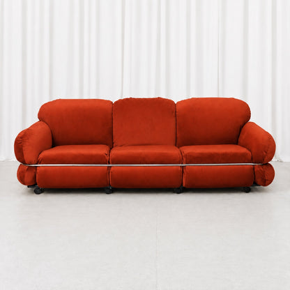 Hannibal sohva – Isku, Designed by Kurt Hvitsjö ja Custom Upholstery