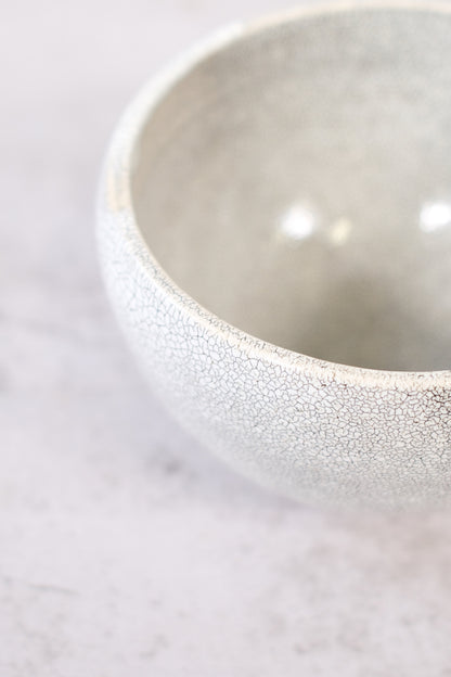 Japanese ceramic bowl with white crackle glaze