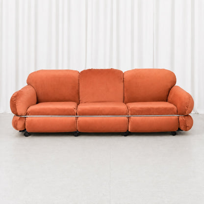 Hannibal sohva – Isku, Designed by Kurt Hvitsjö ja Custom Upholstery