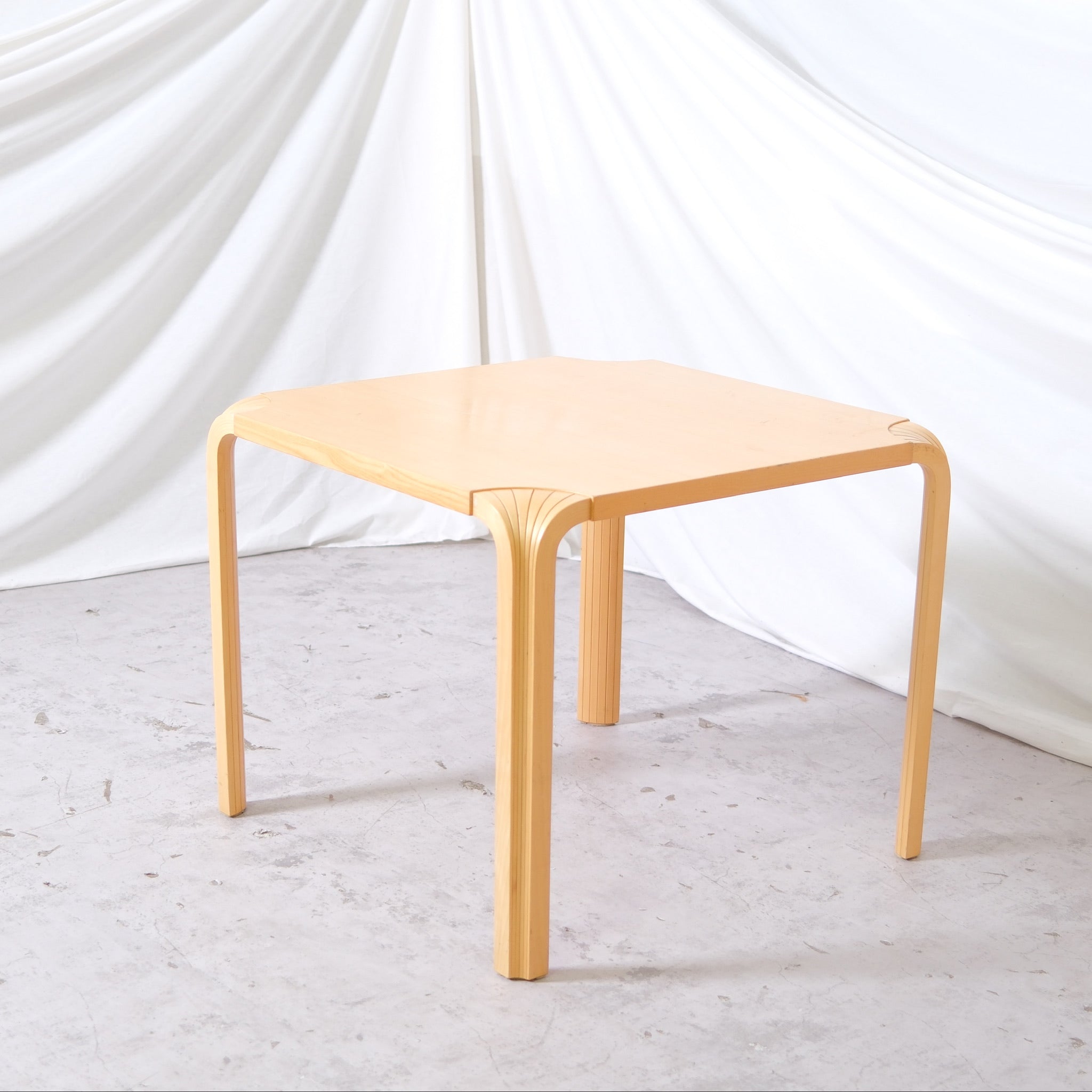 Alvar Aalto Artek Fan Leg Coffee Table – Pino Interiors