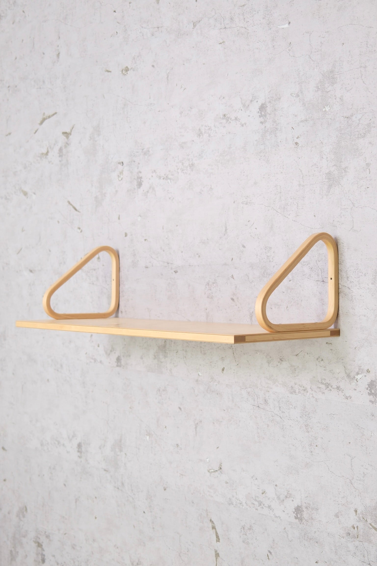 Artek 112A shelf designed by Alvar Aalto. Birch wall shelf in very clean condition. Timeless Scandinavian modern design and authentic Finnish furniture.