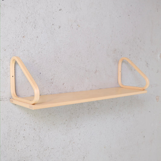 Vintage Artek 112B Wall Shelf in birch, designed by Alvar Aalto in 1936. A Finnish design classic in good vintage condition. Width 90 cm