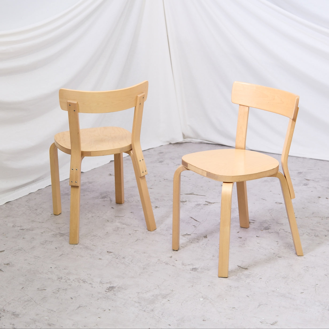 Vintage Artek 69 chairs by Alvar Aalto in very tidy condition with minimal wear. Sold individually. Helsinki pickup or delivery in Finland, worldwide shipping available.