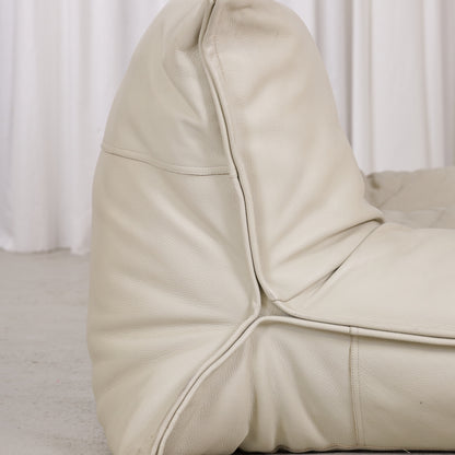 Yoko sofa upper side corner and piping
