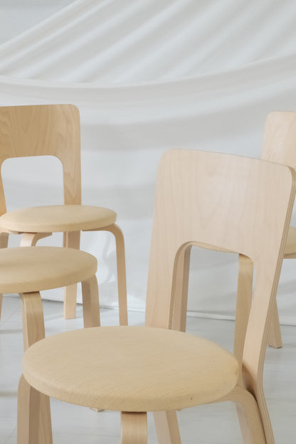 Niinikangas 실내 장식이 포함된 Artek 66 의자