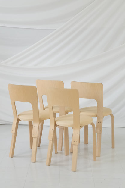 Niinikangas 실내 장식이 포함된 Artek 66 의자