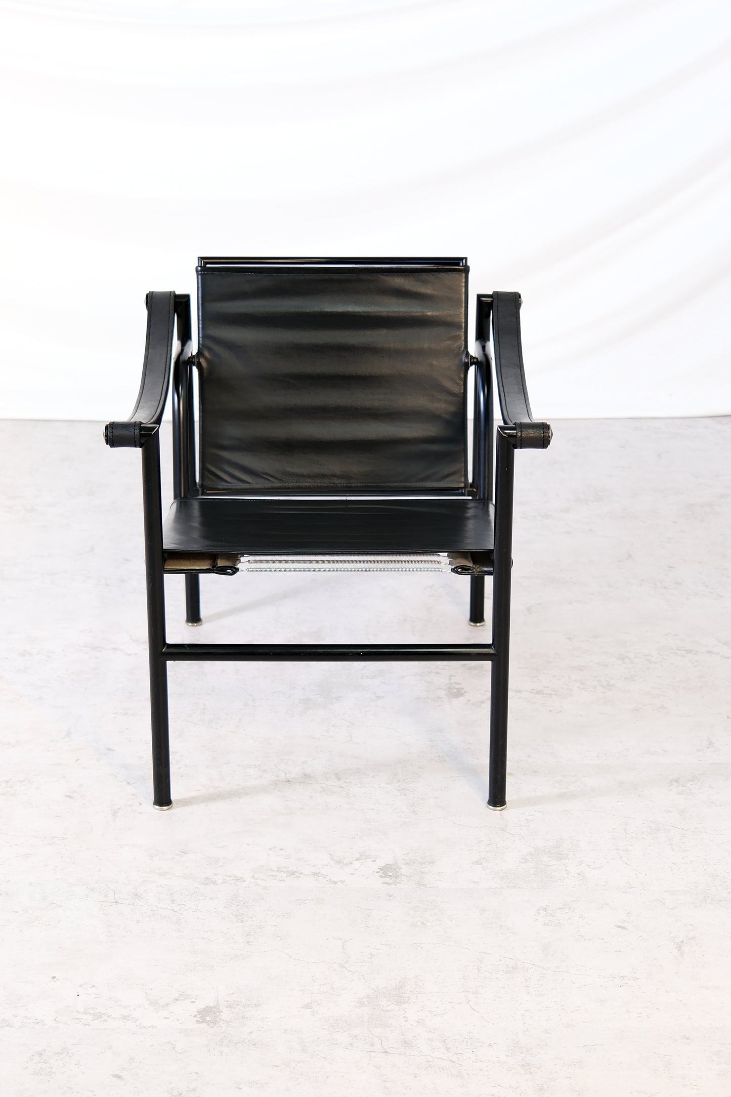 LC1 Chair by Le Corbusier, Pierre Jeanneret & Charlotte Perriand
