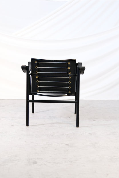 LC1 Chair by Le Corbusier, Pierre Jeanneret & Charlotte Perriand