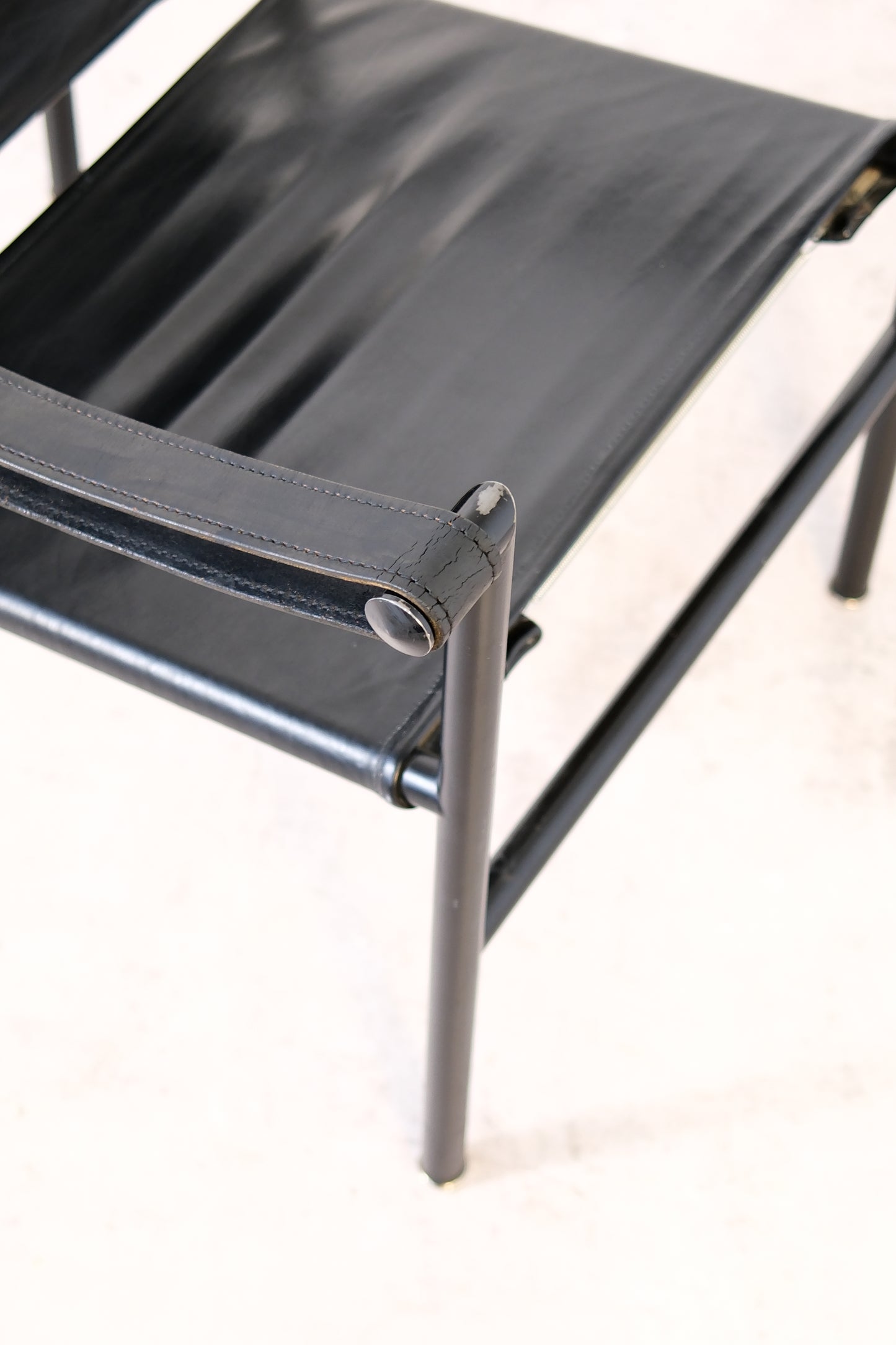 LC1 Chair by Le Corbusier, Pierre Jeanneret & Charlotte Perriand