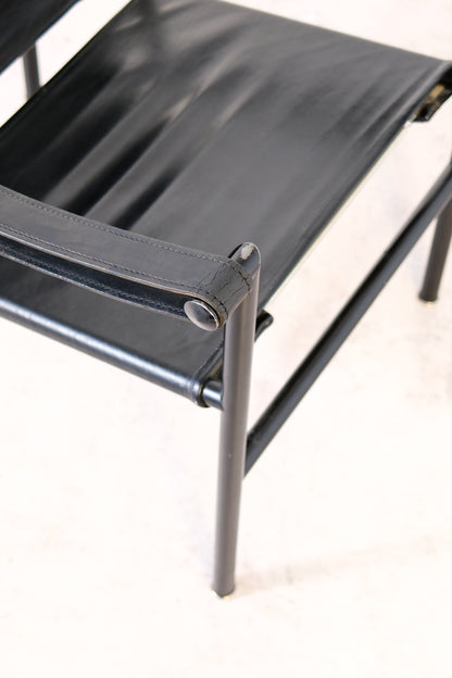 LC1 Chair by Le Corbusier, Pierre Jeanneret & Charlotte Perriand