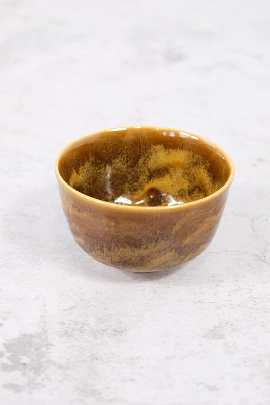 Japanese Chawan with Earth-Toned Glaze (with Tomobako)