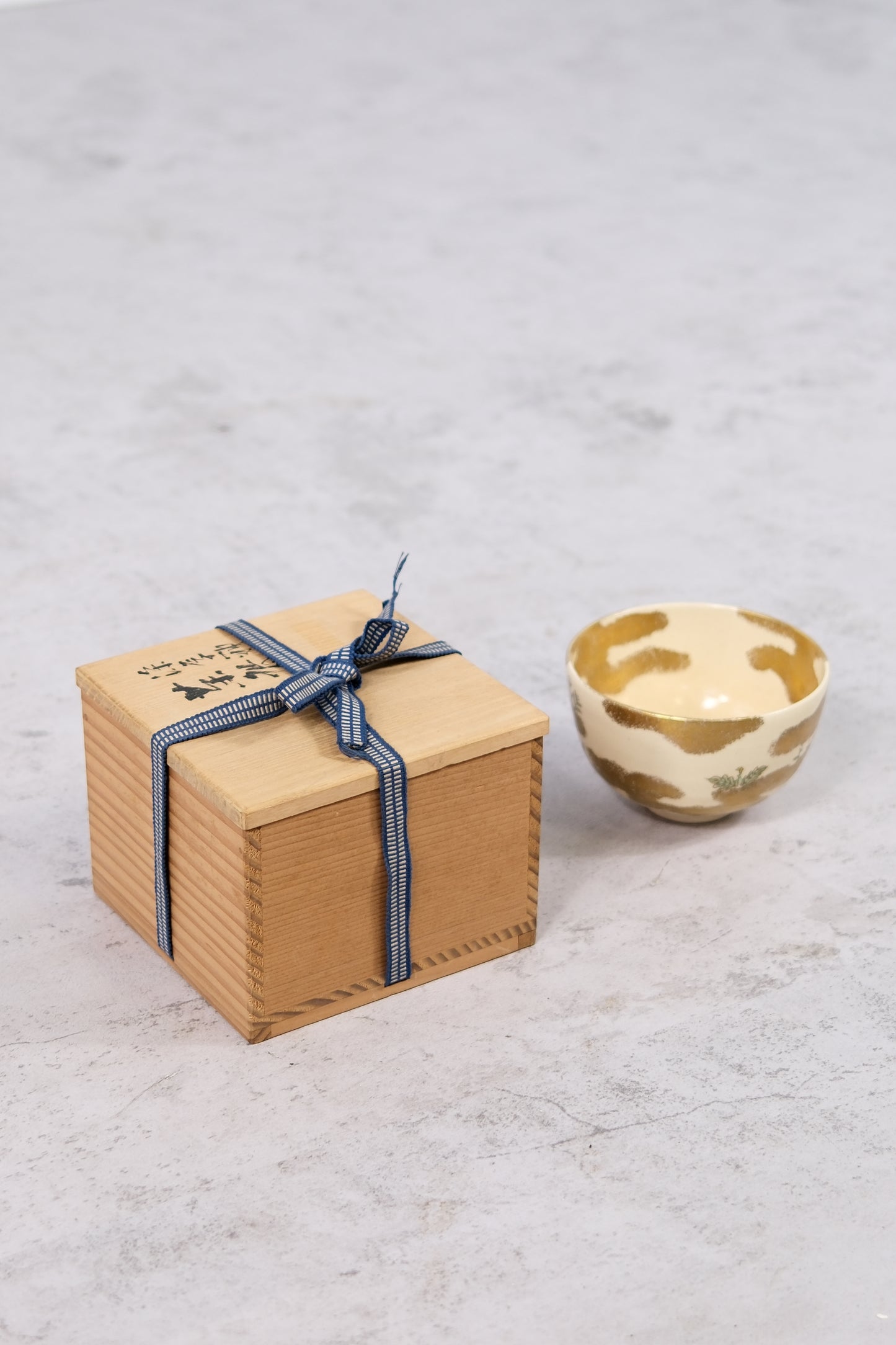 Kyo-yaki Chawan by Sugita Shōhei (with Tomobako)