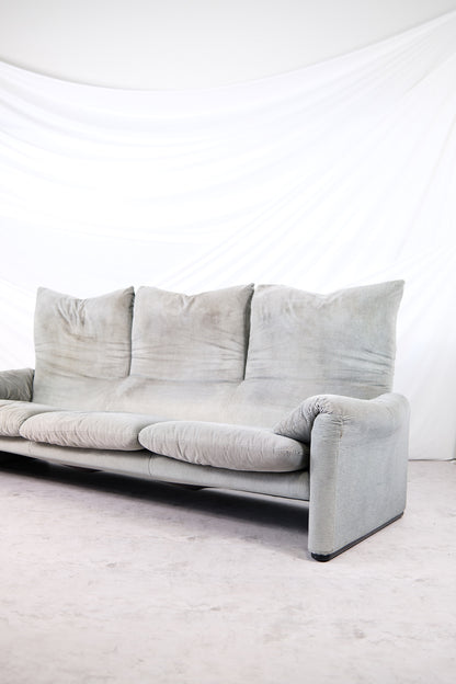Maralunga Sofa by Vico Magistretti for Cassina