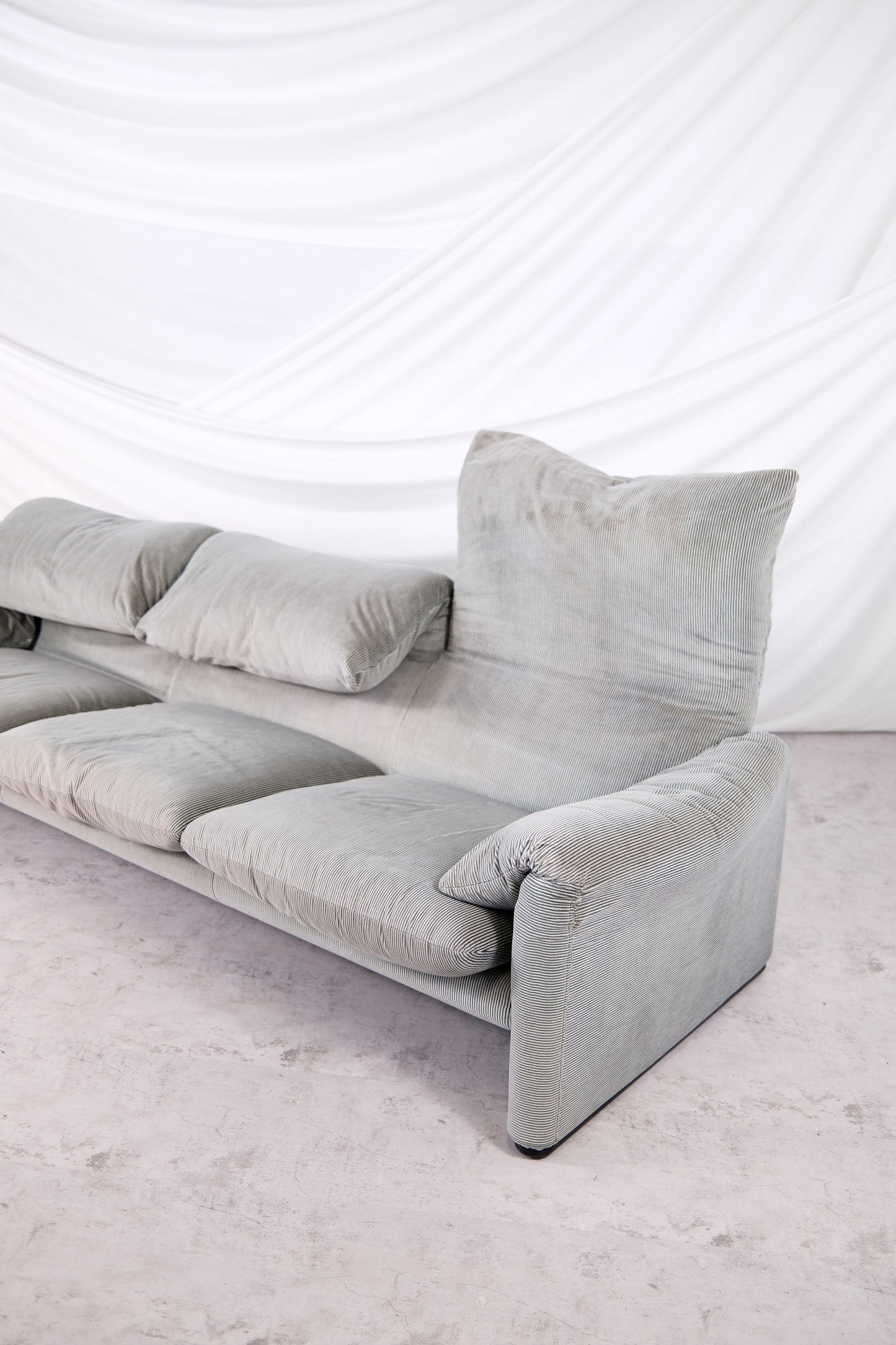 Maralunga Sofa by Vico Magistretti for Cassina