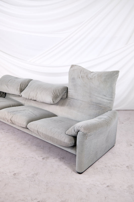 Maralunga Sofa by Vico Magistretti for Cassina