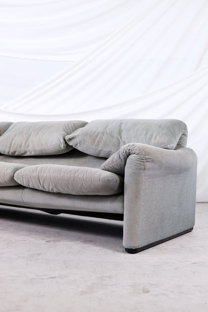 Maralunga Sofa by Vico Magistretti for Cassina