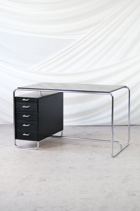 Bauhaus-Style Desk by Pauli Blomstedt
