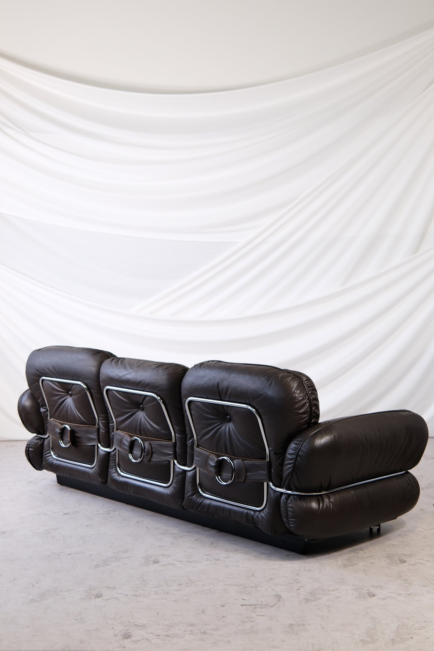 Isku “Hannibal” Brown Sofa by Kurt Hvitsjö