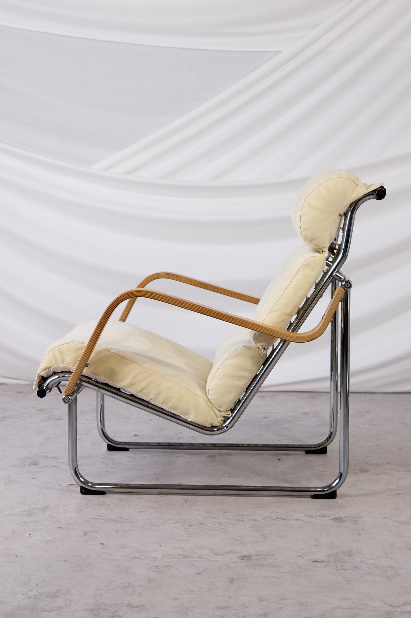 Alcantara Remmi Armchair with Wooden Armrests