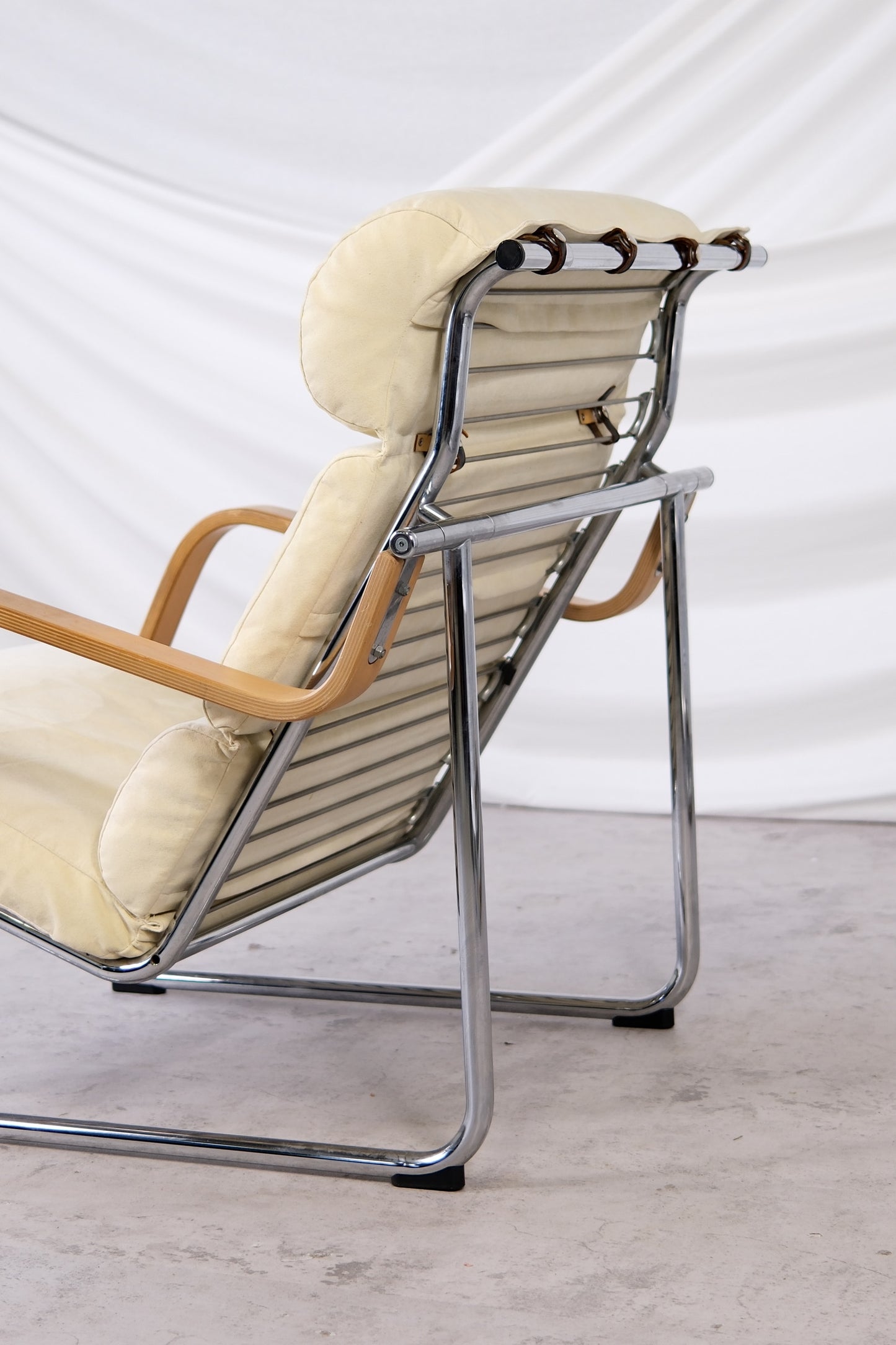 Alcantara Remmi Armchair with Wooden Armrests