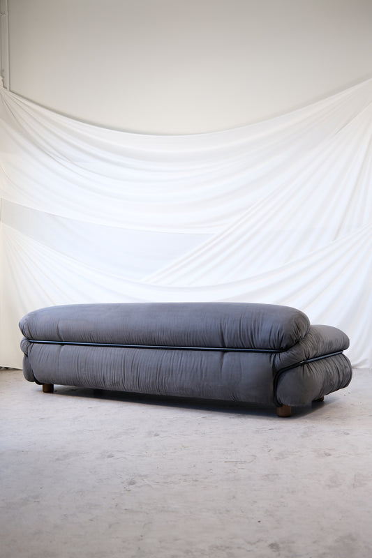 Sesann Sofa by Gianfranco Frattini for Cassina, 3-Seater