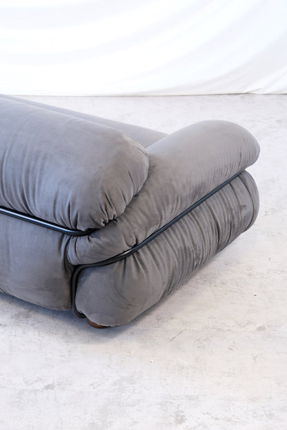 Sesann Sofa by Gianfranco Frattini for Cassina, 3-Seater