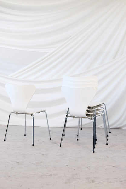 Fritz Hansen Series 7 Chairs, White (5 available)