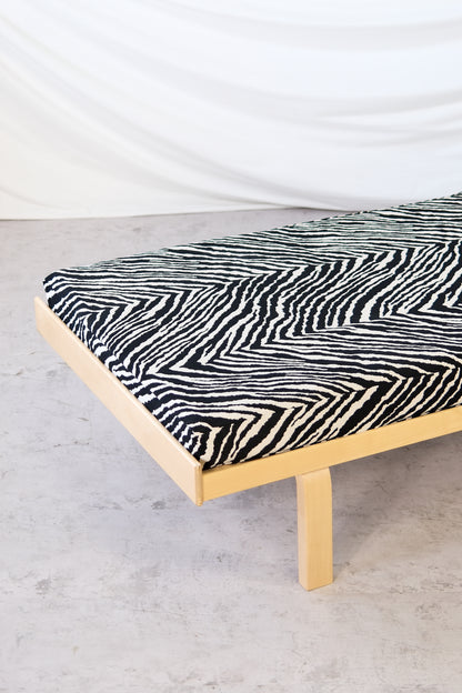 Artek Daybed 710 with Zebra Mattress