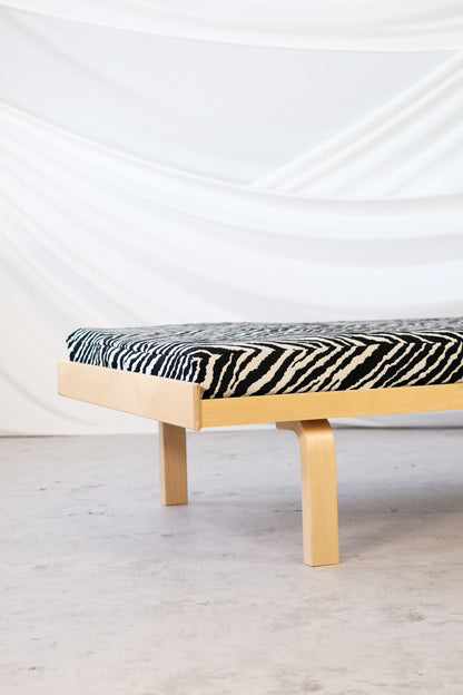 Artek Daybed 710 with Zebra Mattress