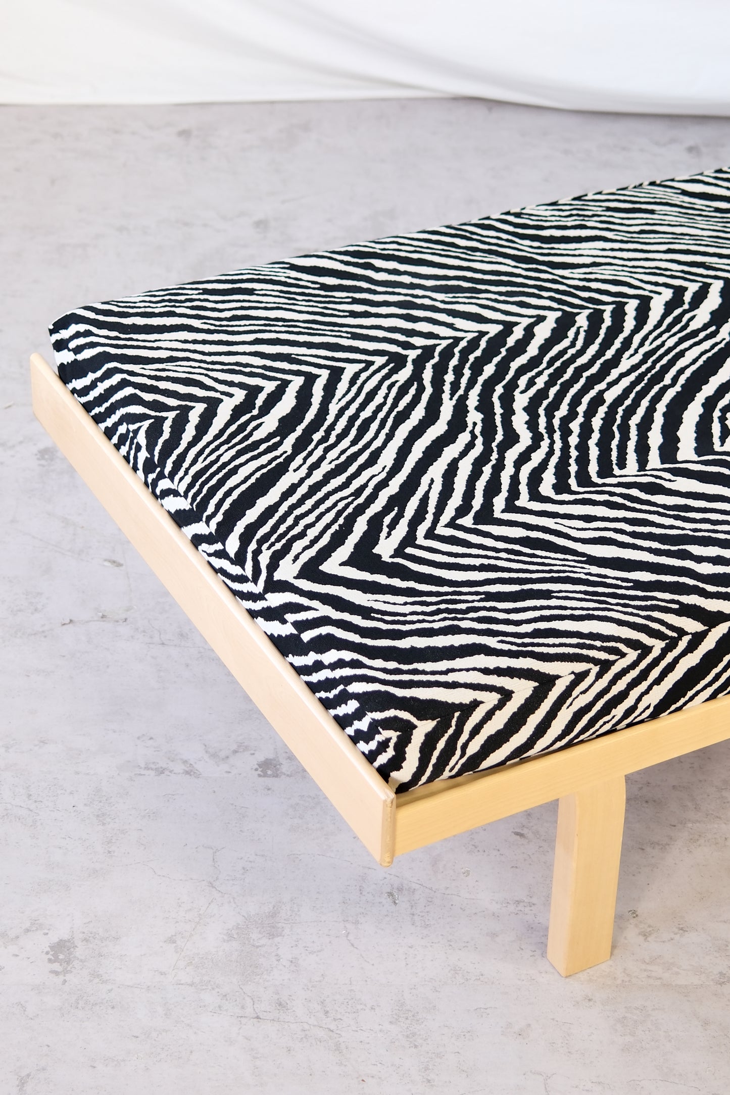 Artek Daybed 710 with Zebra Mattress