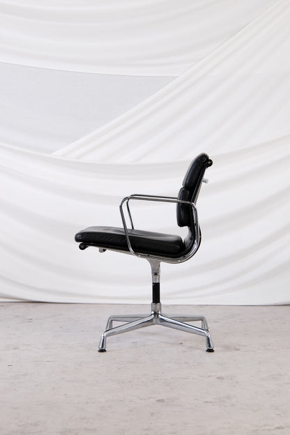 Charles & Ray Eames EA208 Soft Pad Chair for Herman Miller
