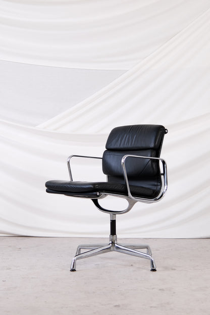 Charles & Ray Eames EA208 Soft Pad Chair for Herman Miller