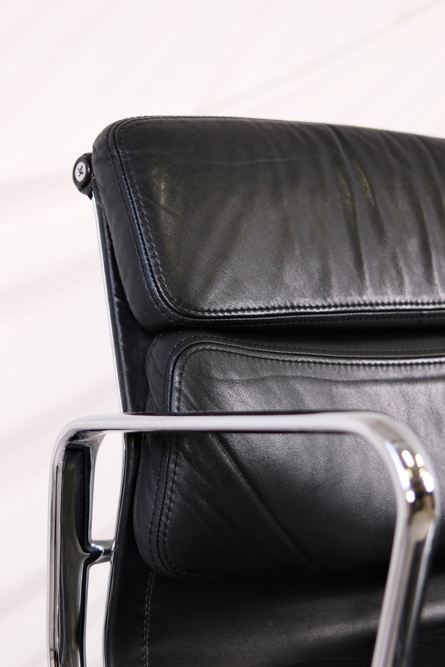 Charles & Ray Eames EA208 Soft Pad Chair for Herman Miller