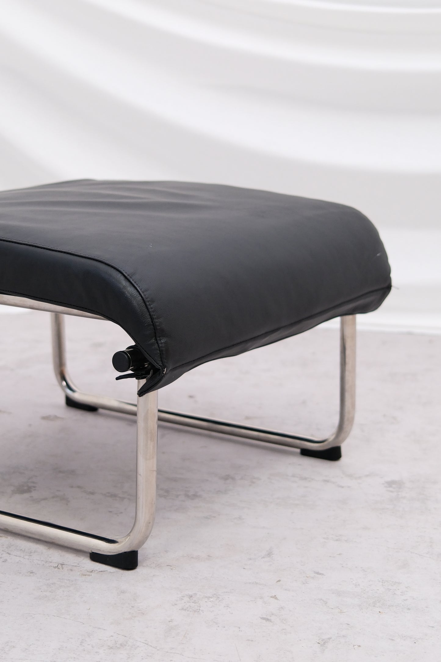 Remmi Armchair & Ottoman by Yrjö Kukkapuro for Avarte