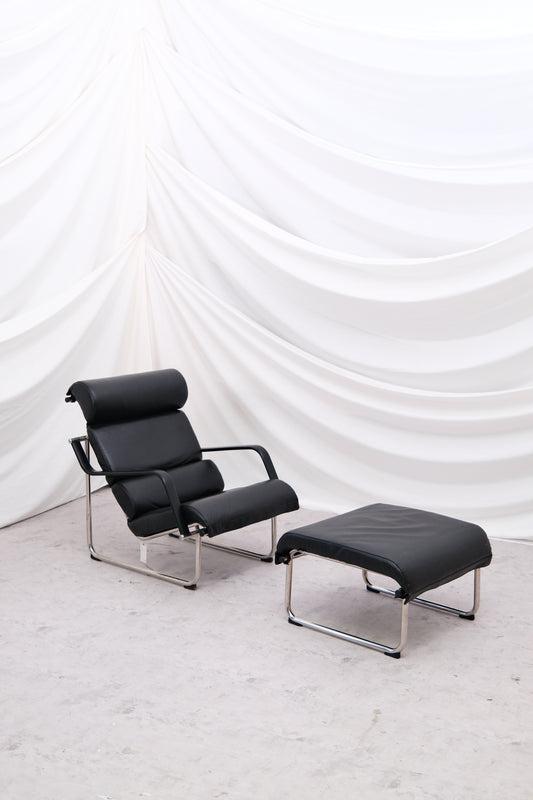 yrjö kukkapuro remmi armchair black leather with ottoman