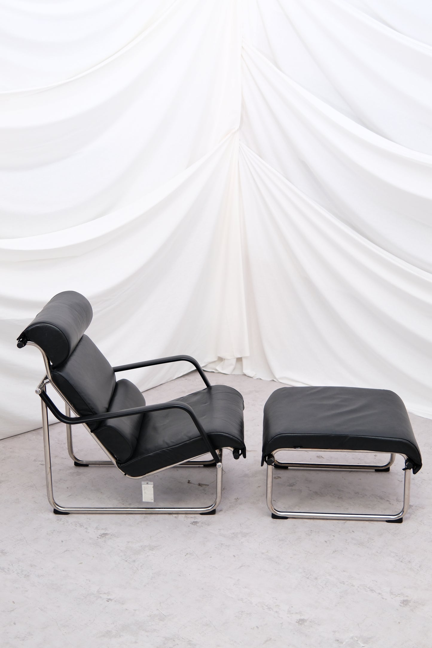 Remmi Armchair & Ottoman by Yrjö Kukkapuro for Avarte