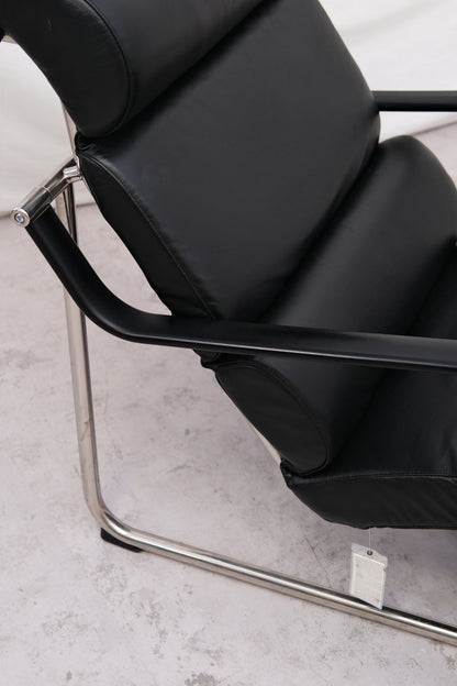 Remmi Armchair & Ottoman by Yrjö Kukkapuro for Avarte