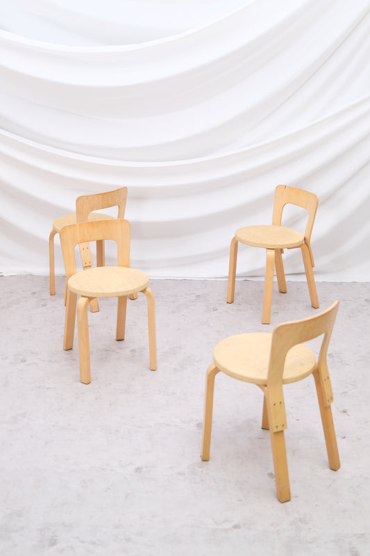 Alvar Aalto Set of 4 Artek Chair 65, upholstered in Niinikangas fabric