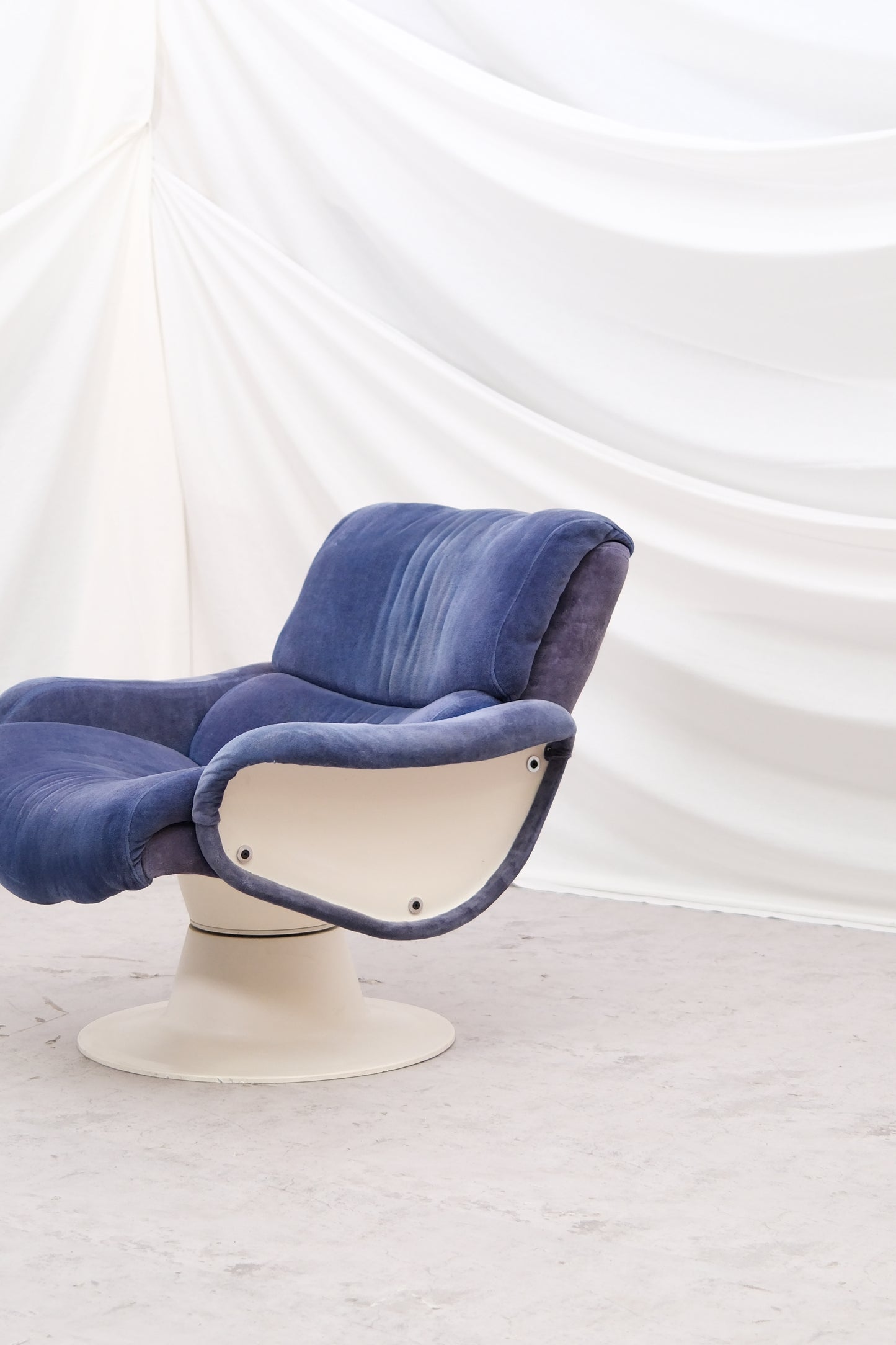 Yrjö Kukkapuro Saturnus Armchair (2 available)