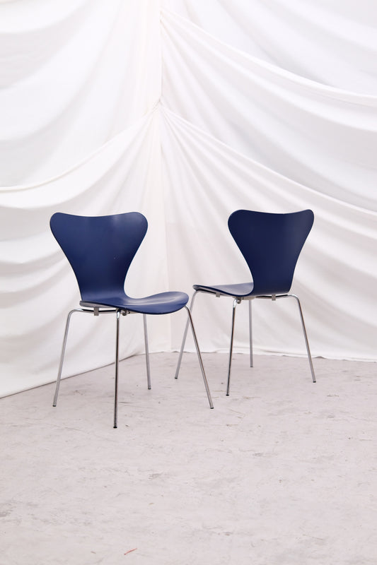 Fritz Hansen series 7 chairs (2 available)