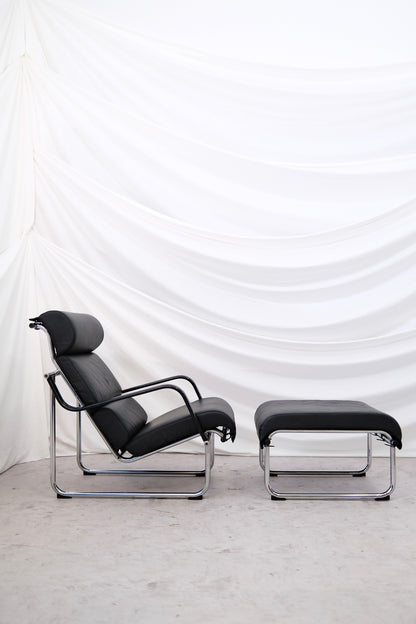 Yrjö Kukkapuro Remmi Armchair & Ottoman