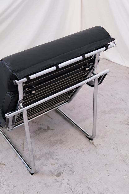 Yrjö Kukkapuro Remmi Armchair & Ottoman