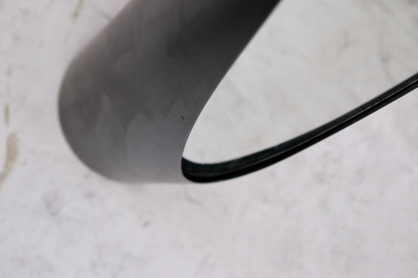 Rodolfo Bonetto의 Unghia "립스틱" 거울 – 1980년대 이탈리아 포스트모던 디자인