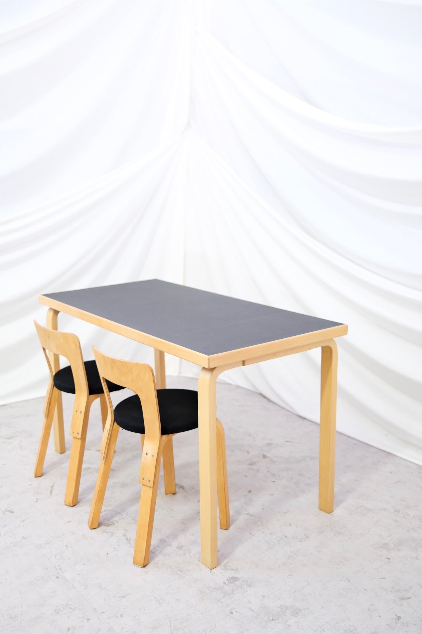 Alvar Aalto Artek 81B Table