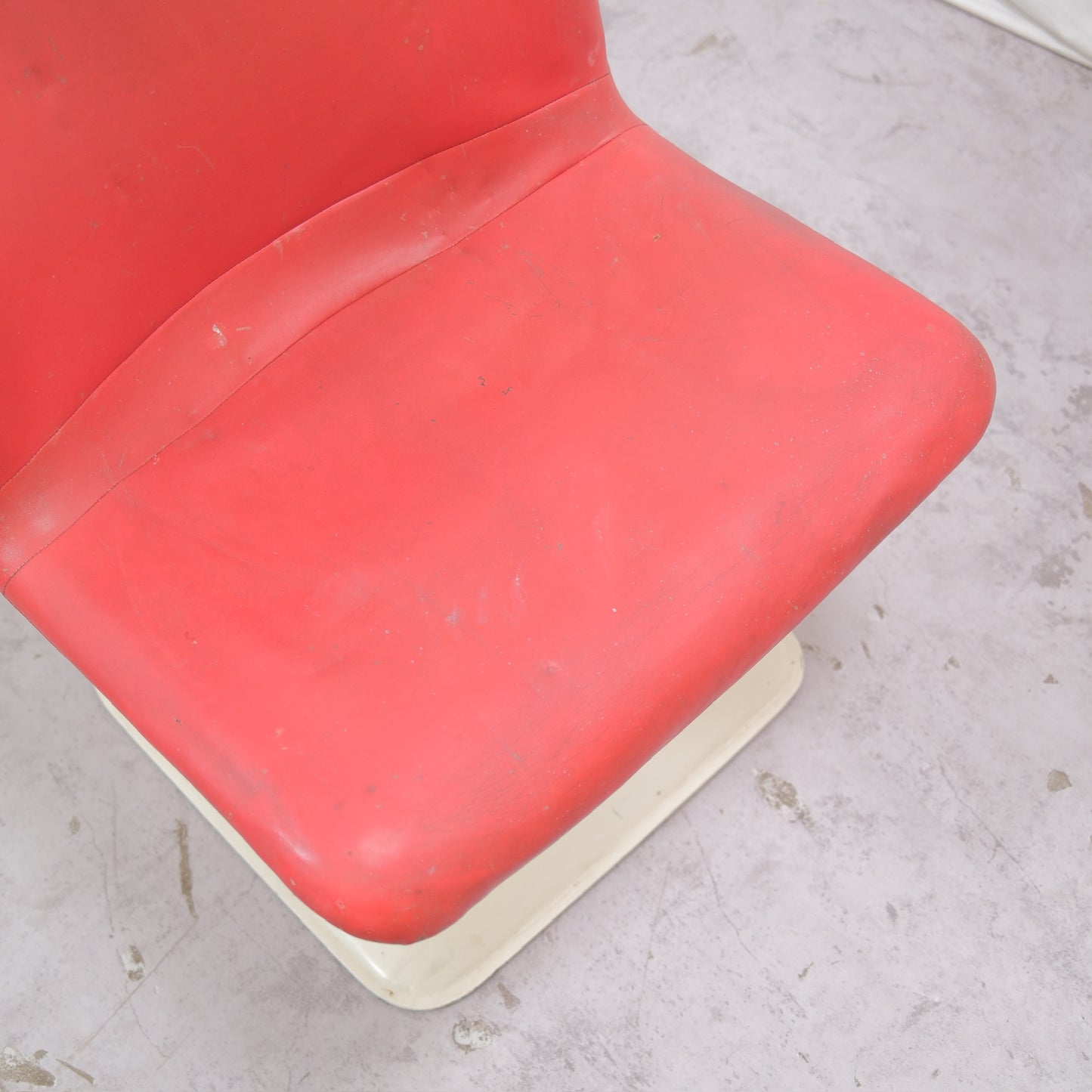 Yrjö Kukkapuro Big Junior Chair – Red Leather - Haimi