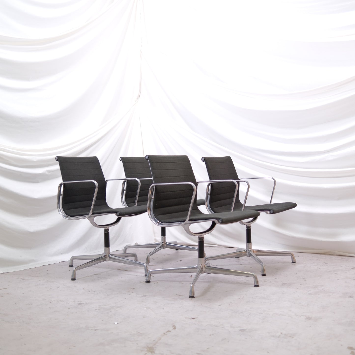 Vintage Charles & Ray Eames EA108 Office Chair