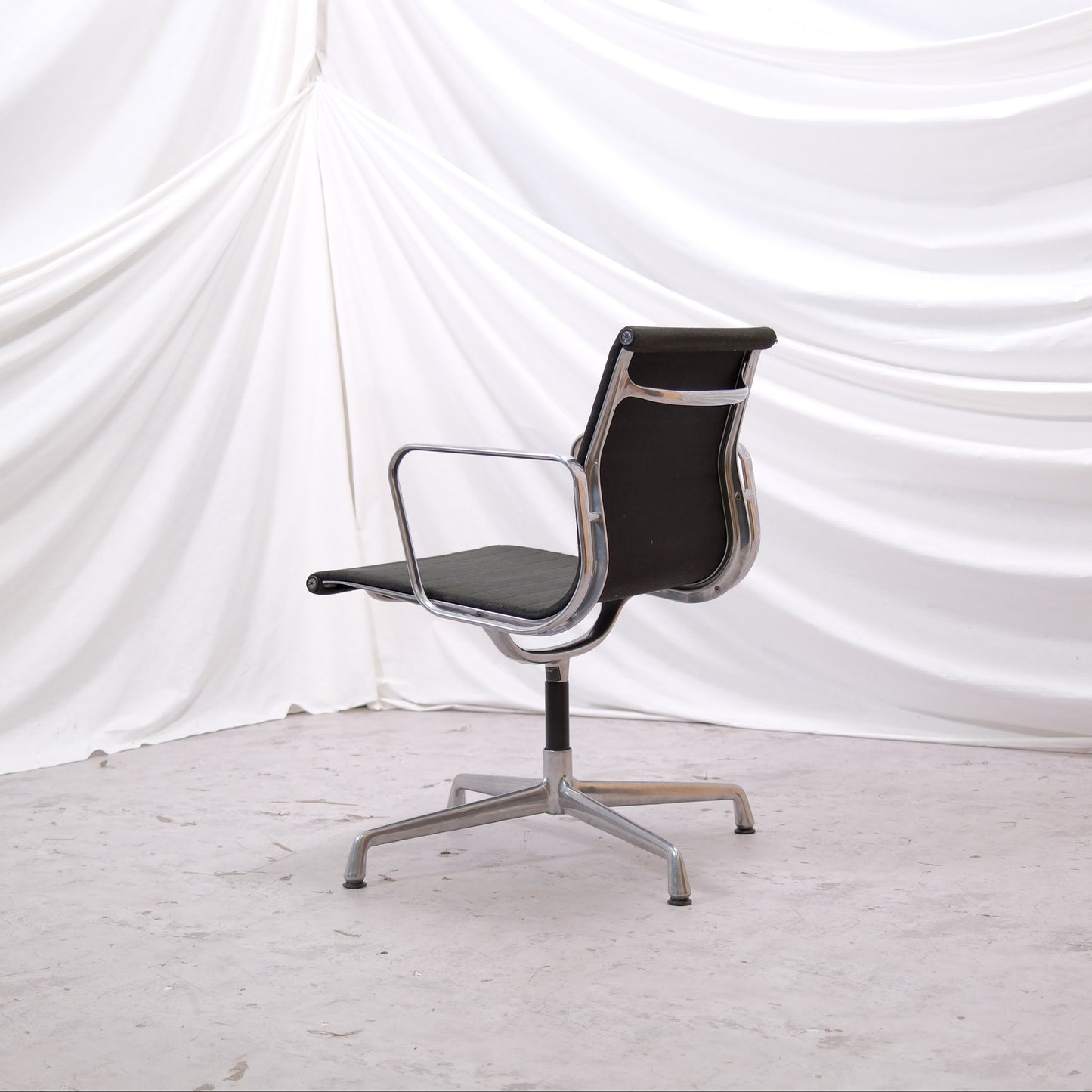 Vintage Charles & Ray Eames EA108 Office Chair
