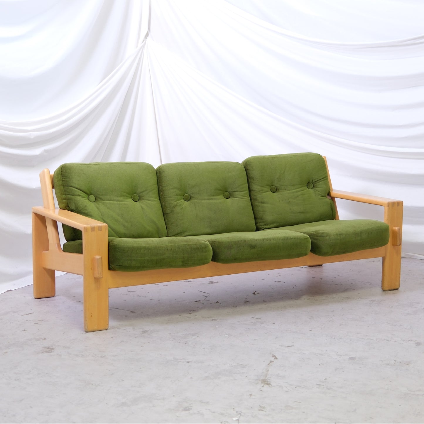 Esko Pajamies Bonanza 3-seater Sofa – Green Velvet, Asko