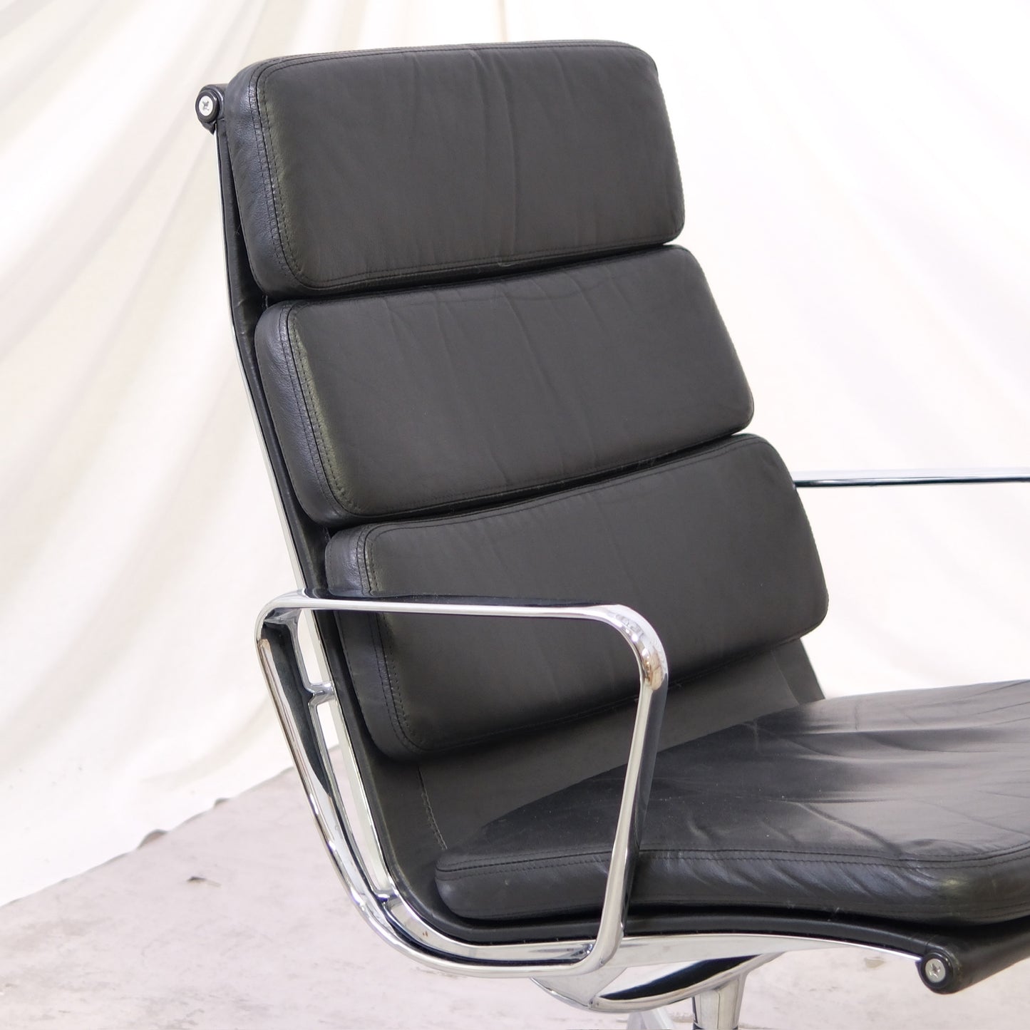 Vitra EA 215 Lounge Chair - Black Leather - Price Includes Deductible VAT 25.5%