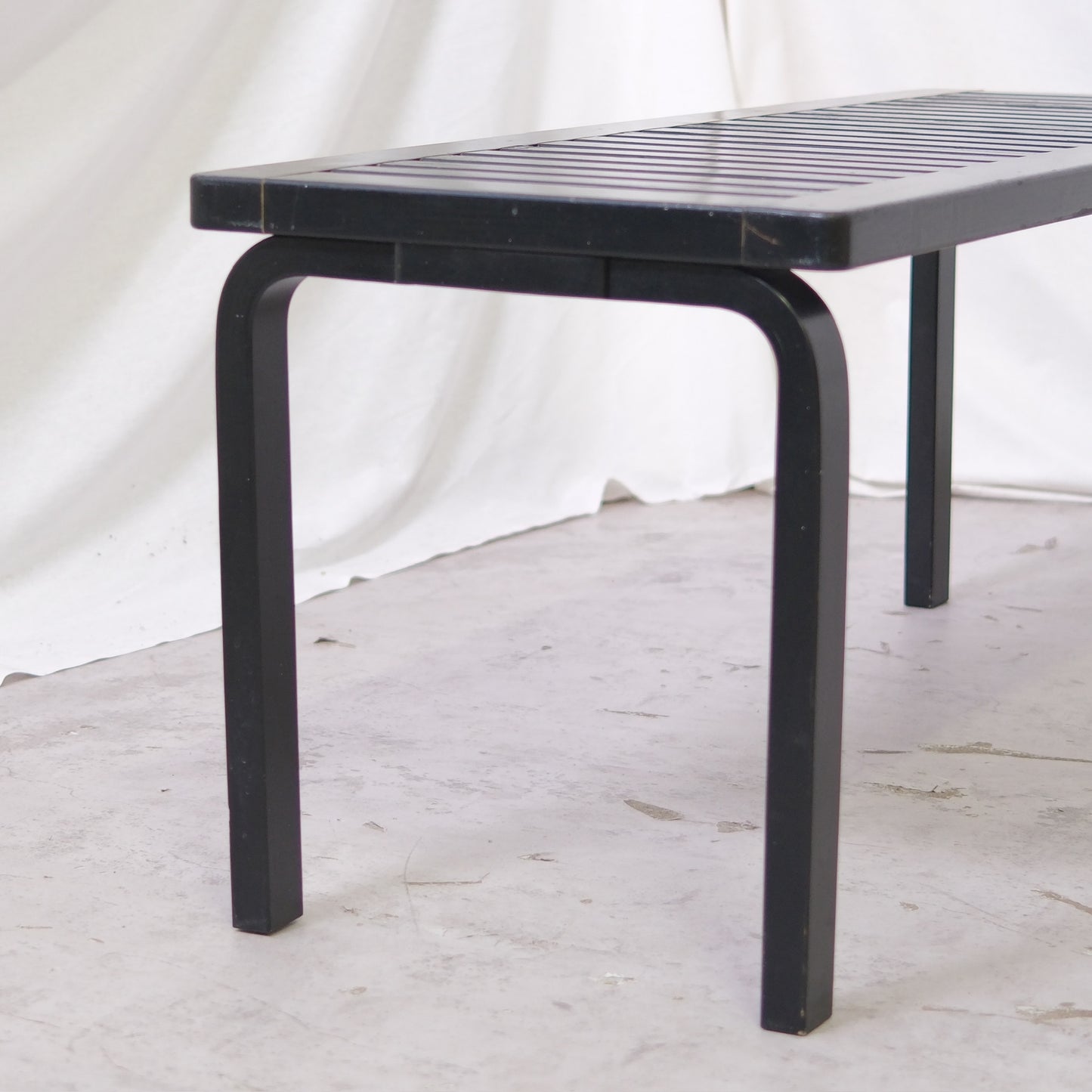 Artek 153A Bench – Black